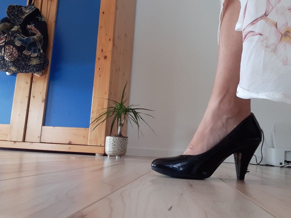 Schwarze Lack Pumps