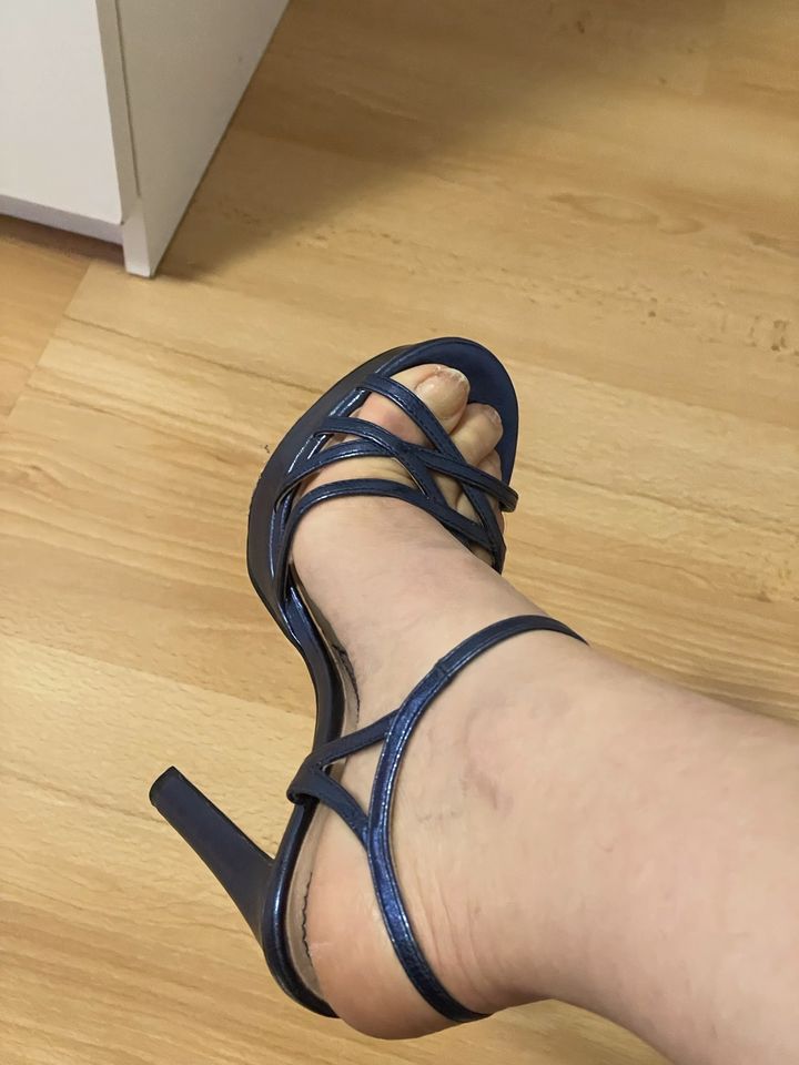 Sandalen Neue