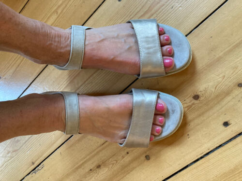 2 Paar Sandalen Leder Gr 6,5 und 7 Beige / taupe und silber grau  | eBay
