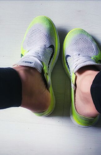 Sneaker Sammler Damen Nike+Nike-Leggins für liebhaber!!! Plus Extra🏃‍♀️  | eBay
