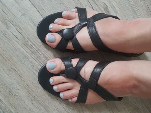 Think Schuhe Gr 40  Zehentrenner Sandalen Leder Schwarz   | eBay