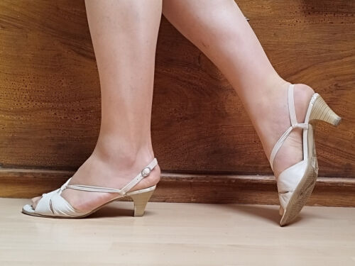 abgerockte Tamaris-Sandalen beige, oft + gerne getragen! SAMMLER-Stücke?  | eBay